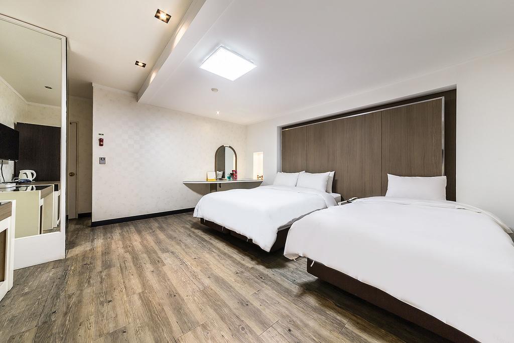ثووان Hotel Tate المظهر الخارجي الصورة