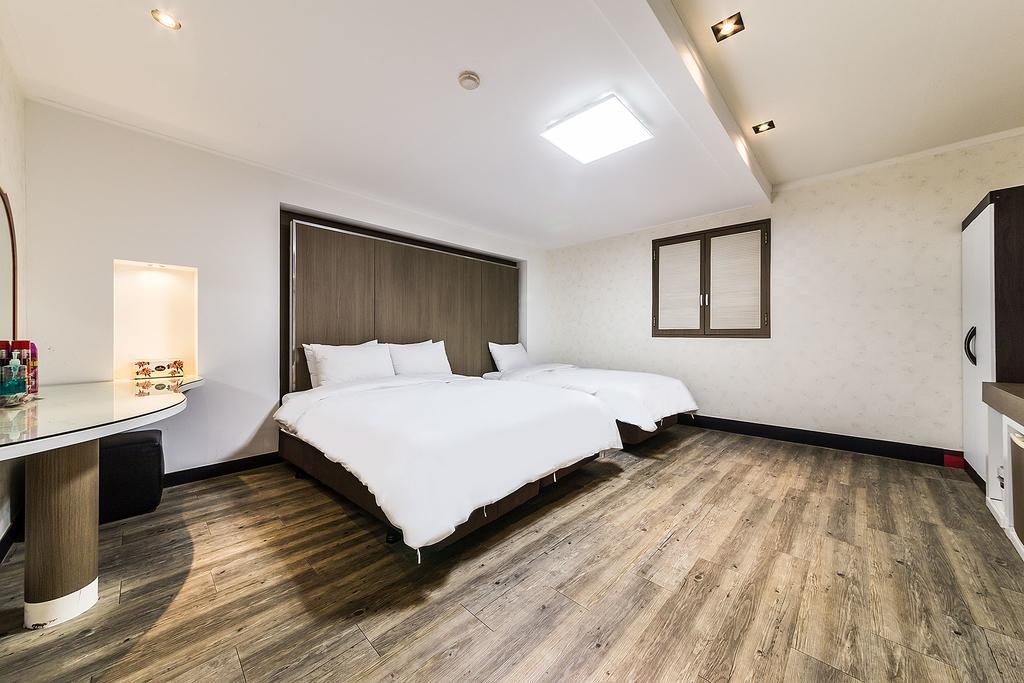 ثووان Hotel Tate المظهر الخارجي الصورة