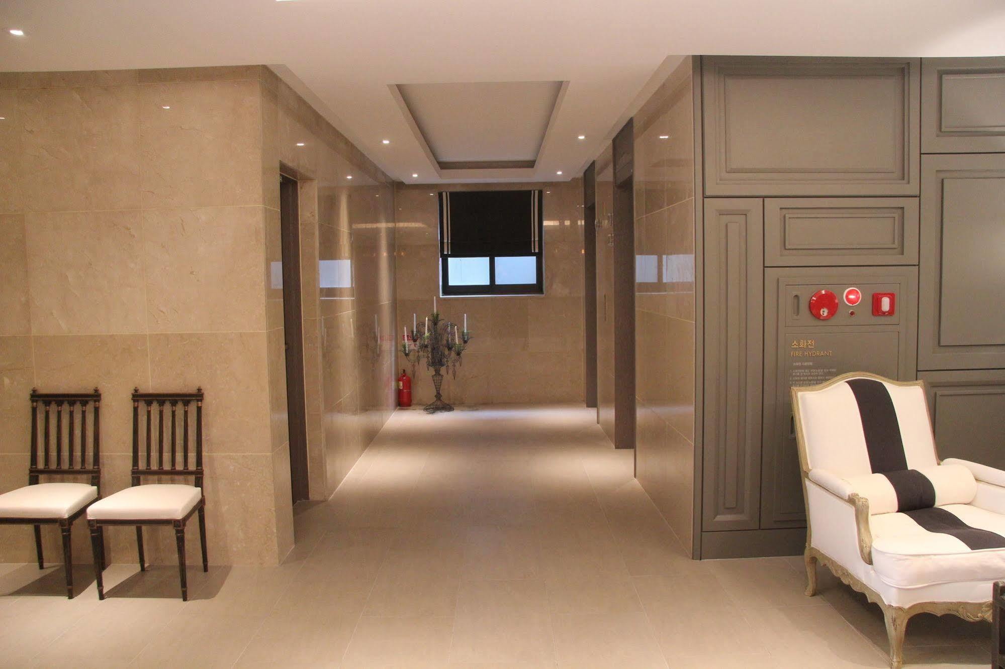 ثووان Hotel Tate المظهر الخارجي الصورة